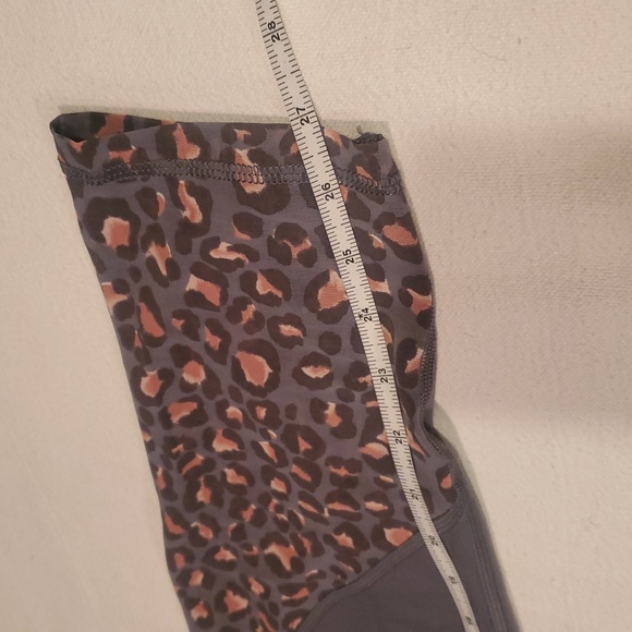 Victorias Secret Sport Knockout Animal Print Gray Workout Casual Sz. XL Legging - Picture 11 of 11